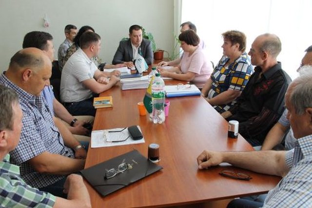 У Павлограді підписано договори підряду з будівельними організаціями
